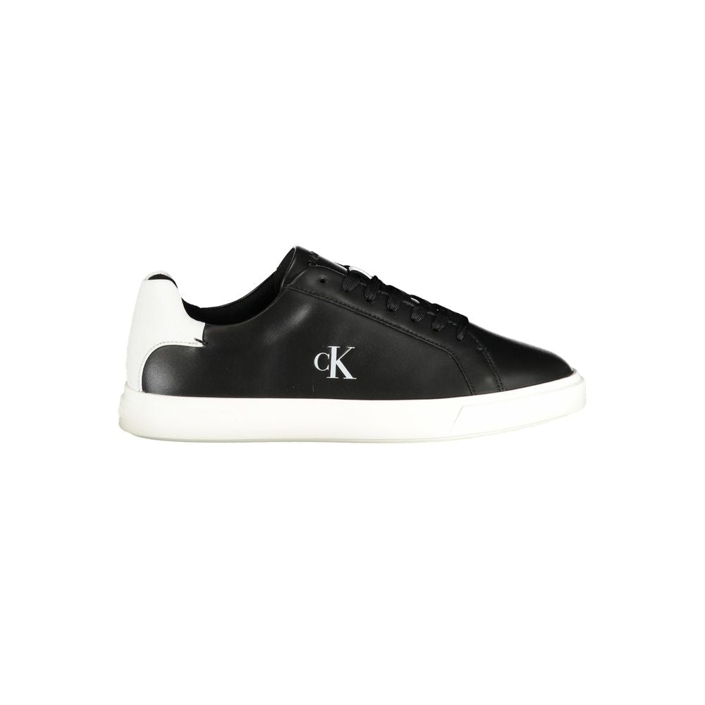 Schwarze Sneaker aus Polyester