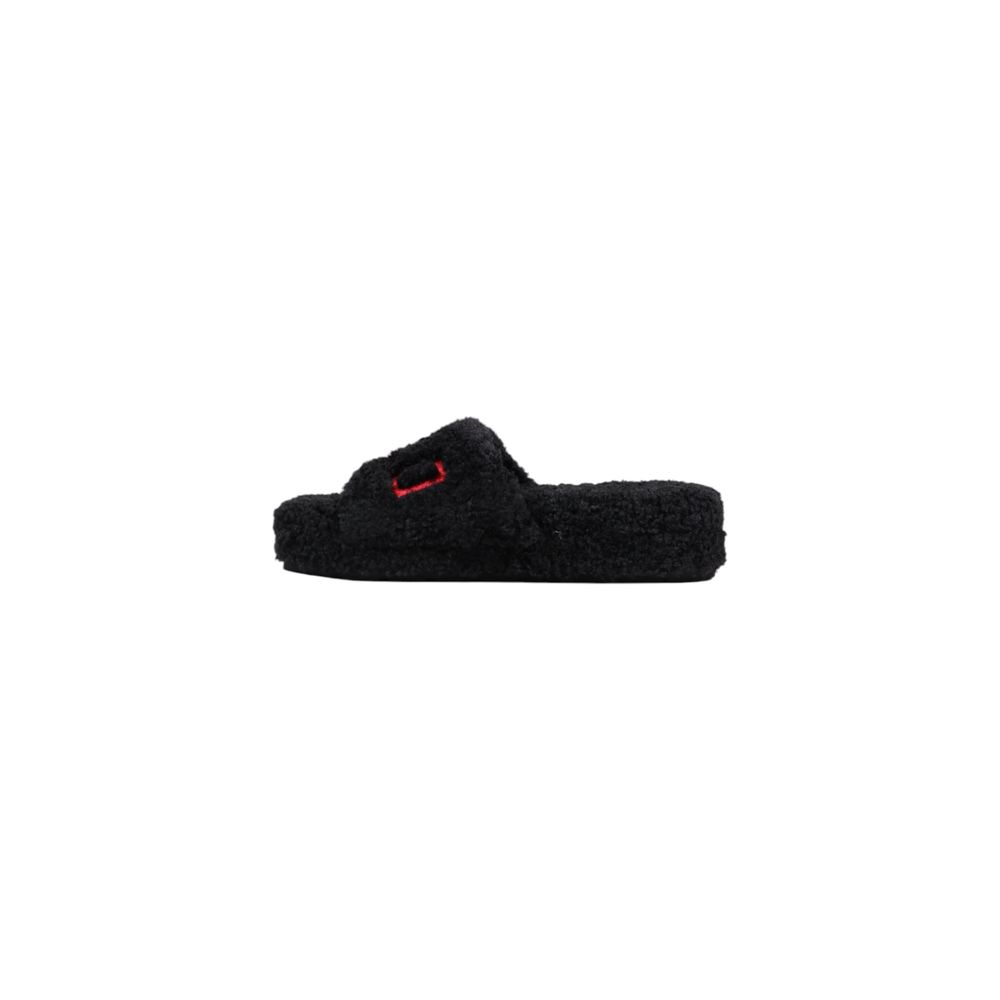 Schwarze Textil-Slipper