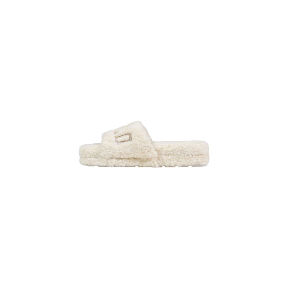 Cremefarbene Textil-Slipper