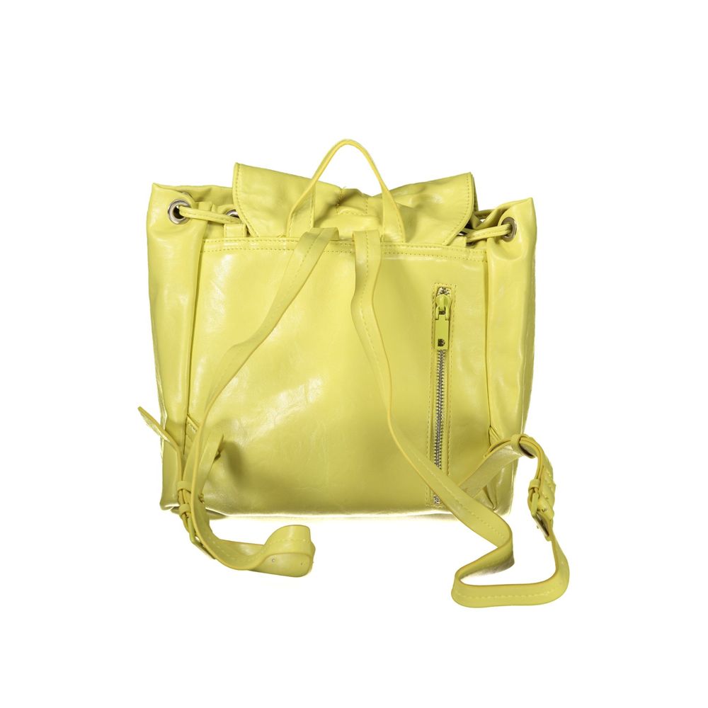 Gelber Rucksack aus Polyethylen