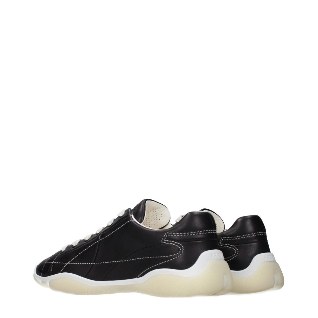 Schwarze Leder-Sneakers