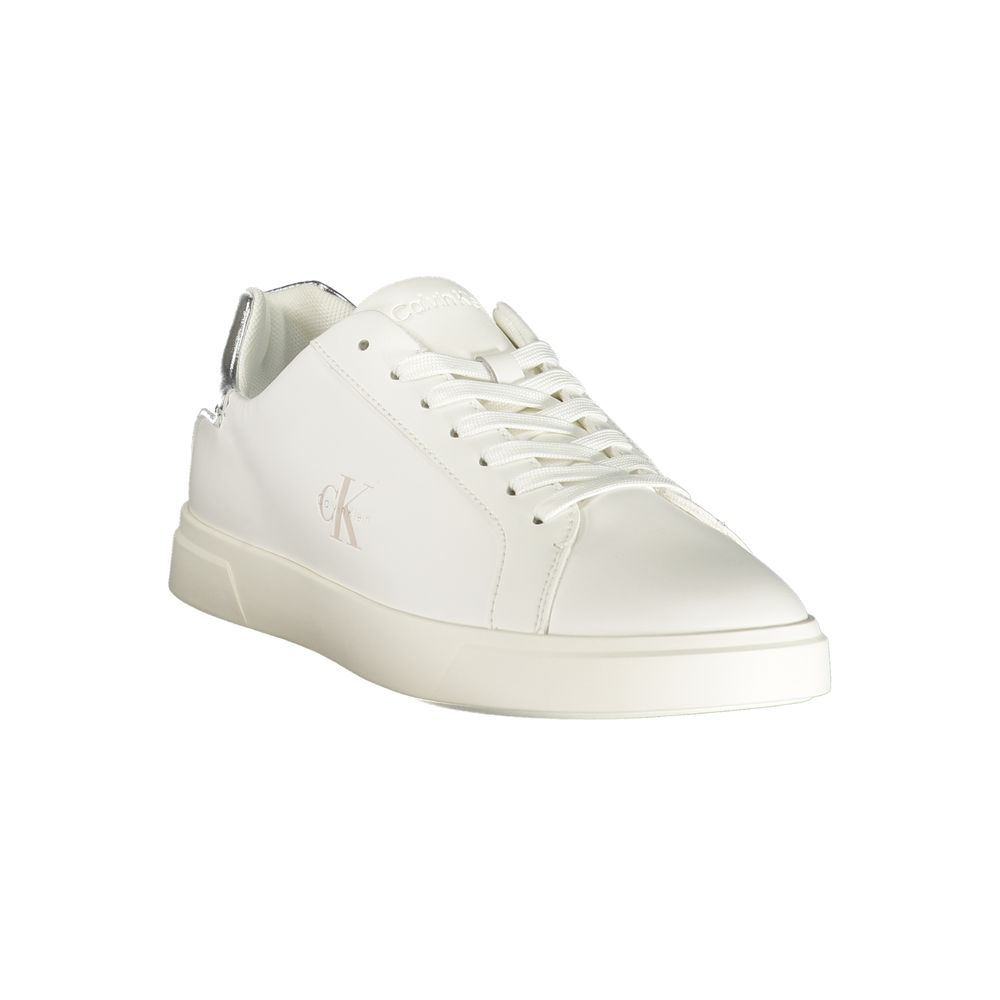 Weiße Low-Top-Sneaker aus Polyester