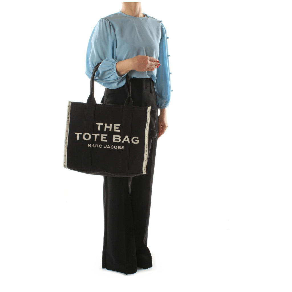 Schwarze Stoffhandtasche