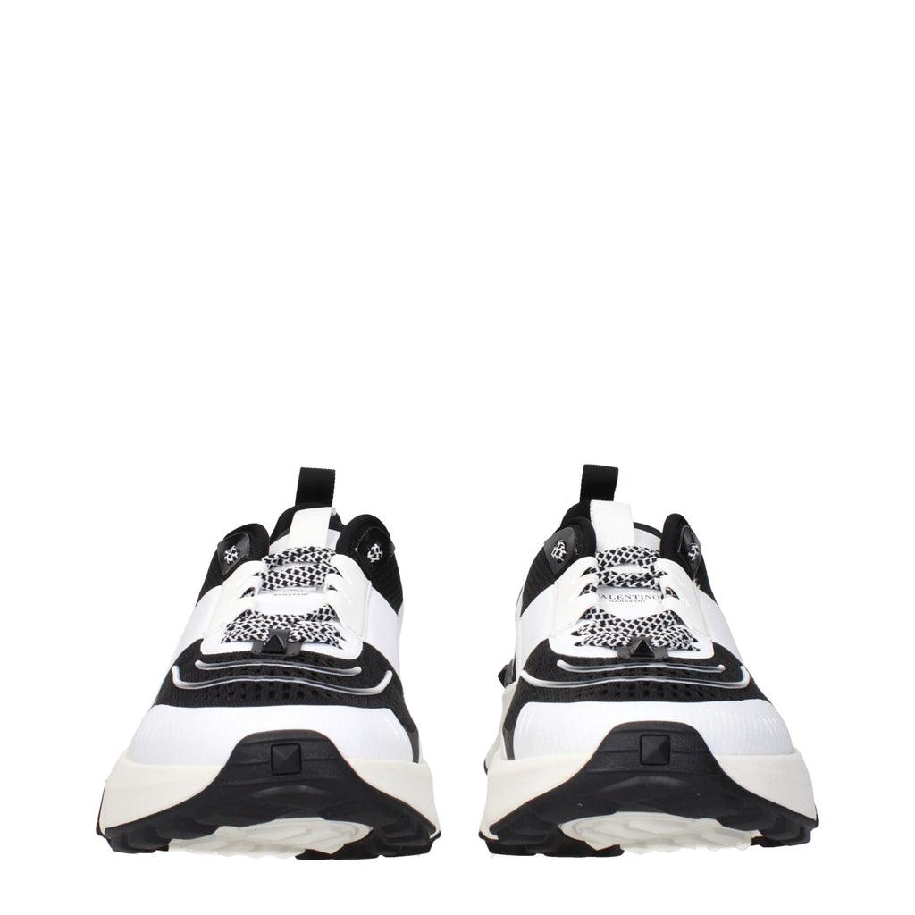 Schwarze Stoff-Sneaker