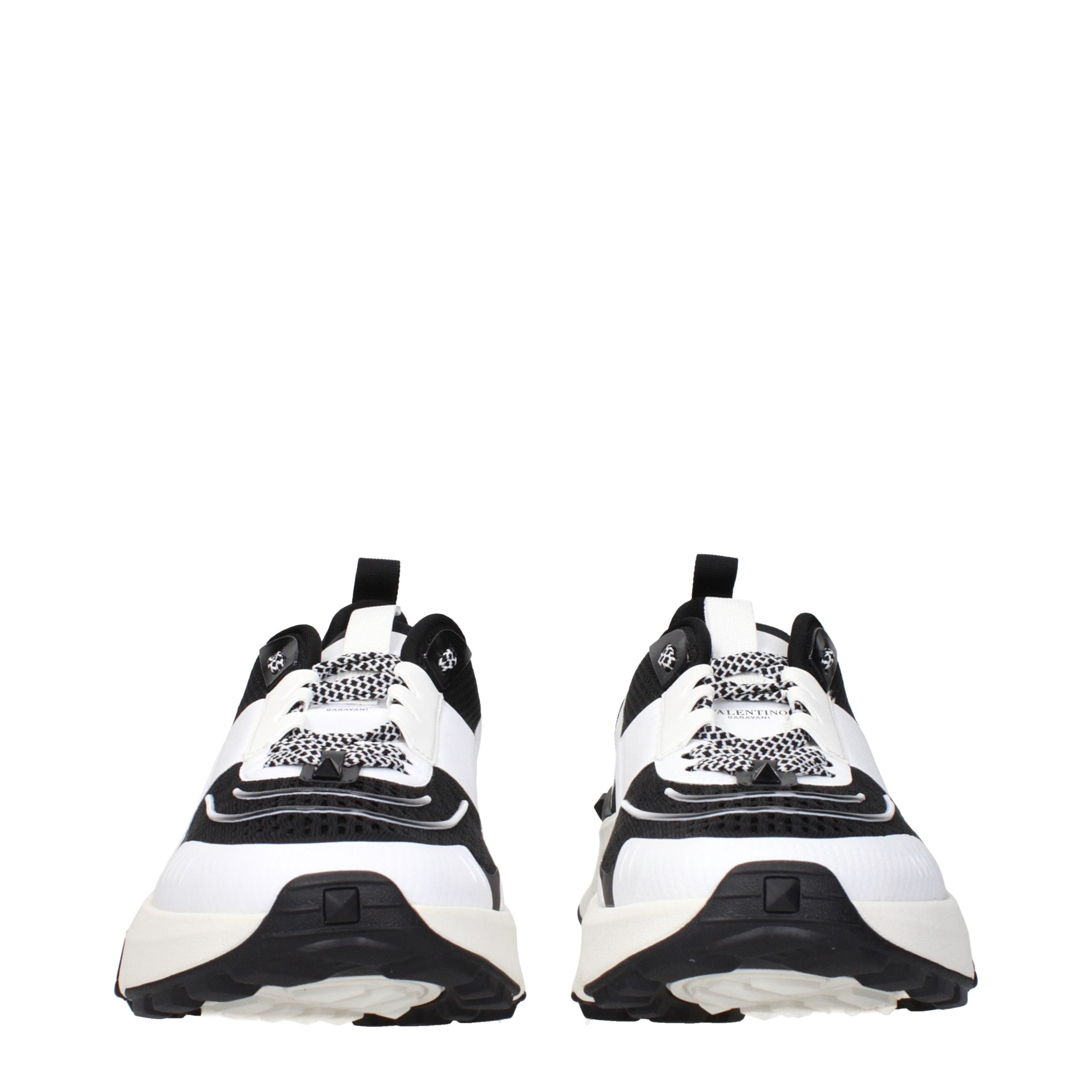 Schwarze Stoff-Sneaker