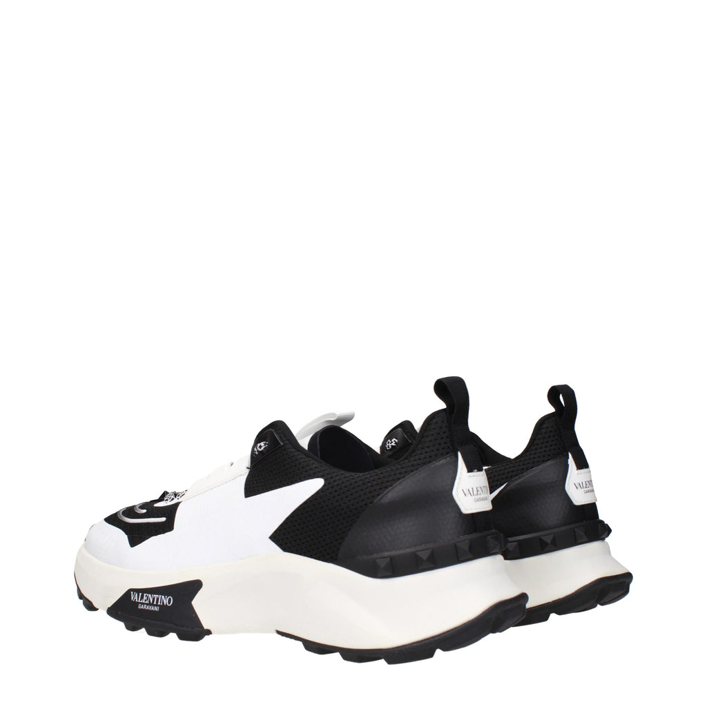 Schwarze Stoff-Sneaker