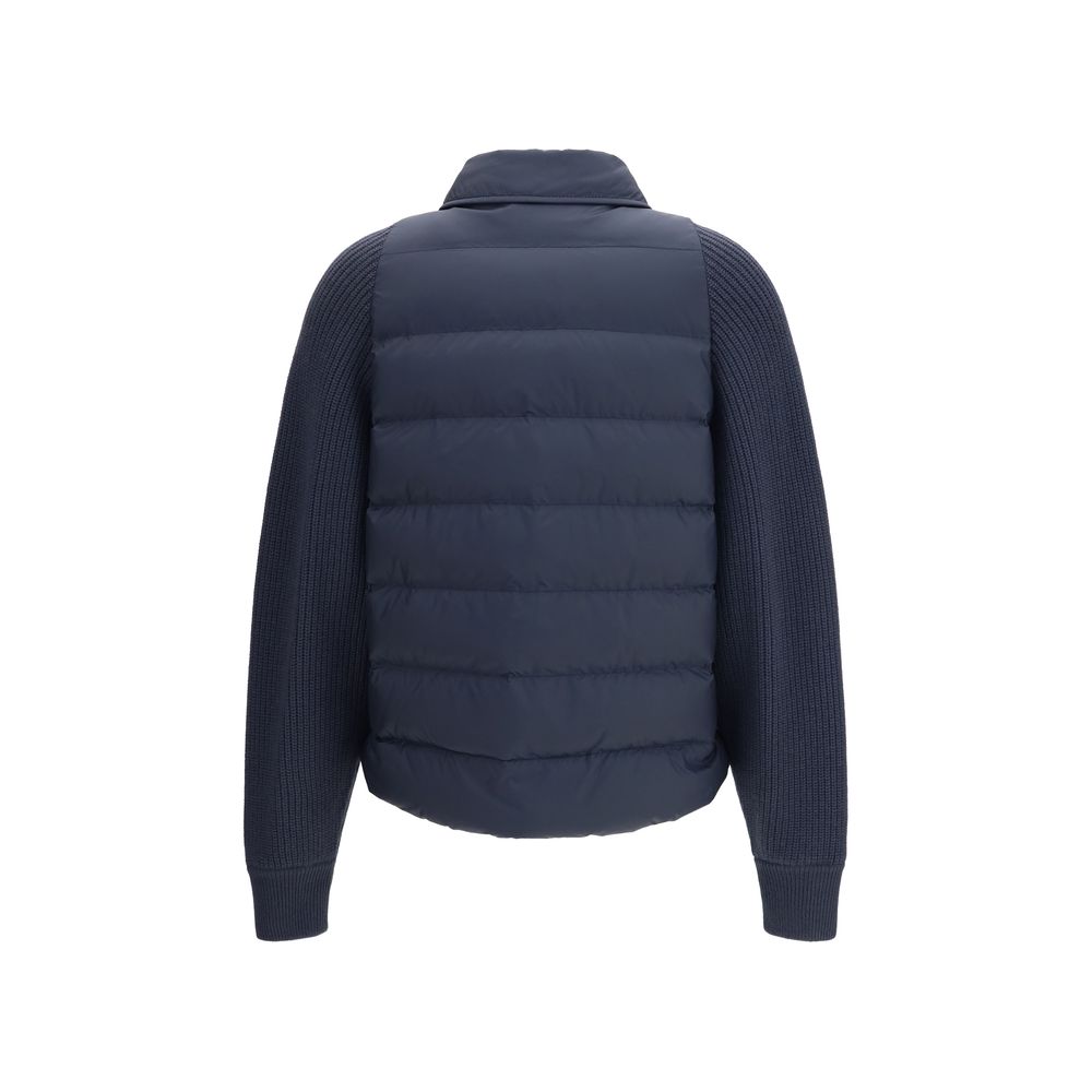 Blaue Kleidung aus Polyester