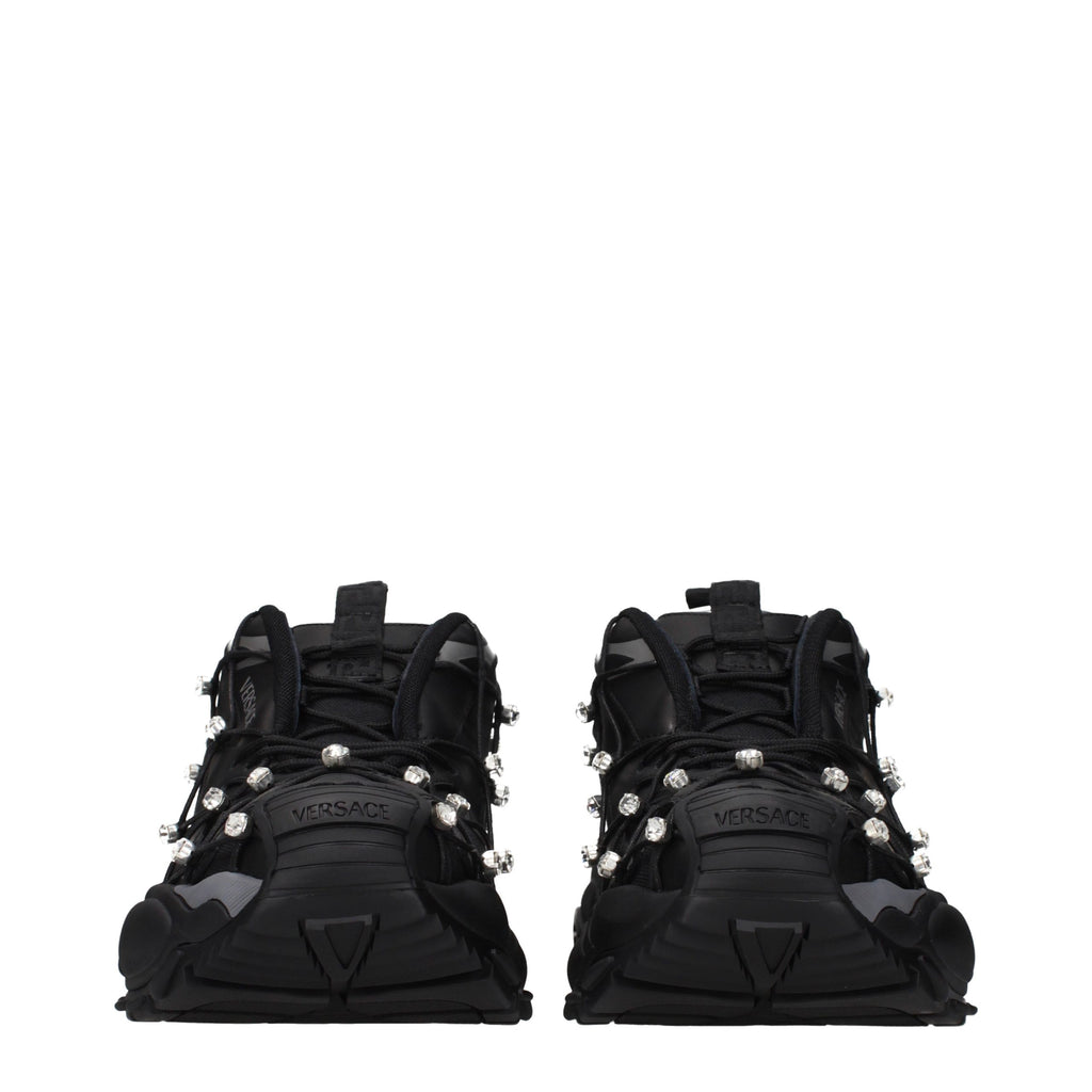 Schwarze Stoff-Sneaker mit klobiger Sohle