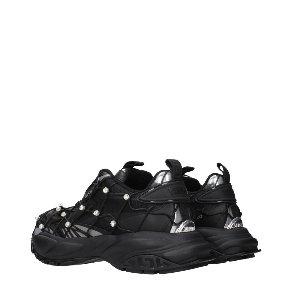 Schwarze Stoff-Sneaker mit klobiger Sohle