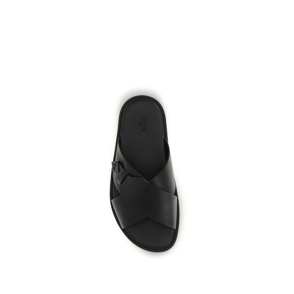 Schwarze flache Sandalen aus Leder