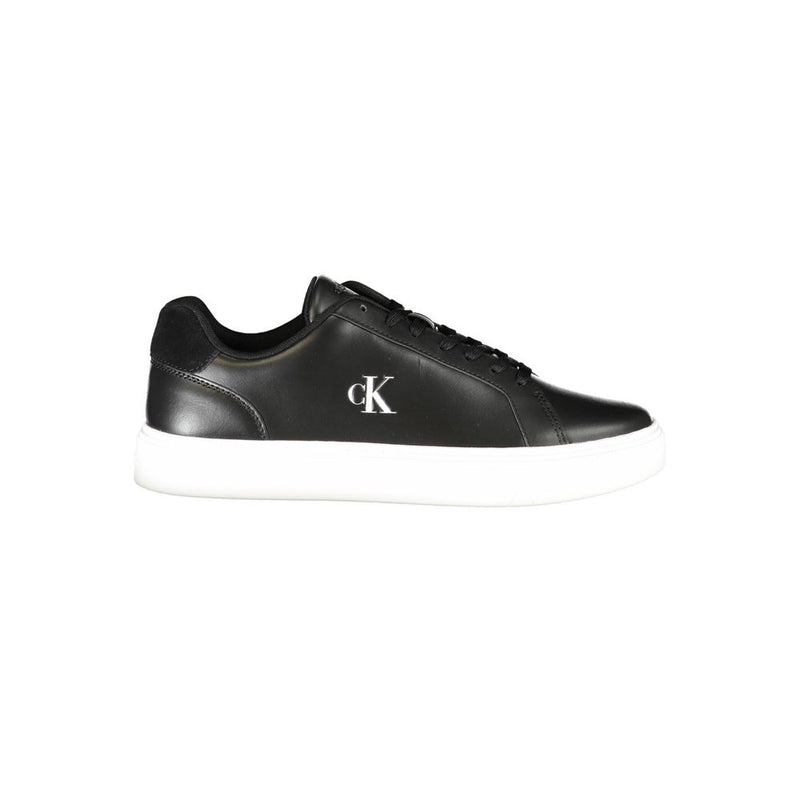 Schwarze Sportschuhe aus Polyester