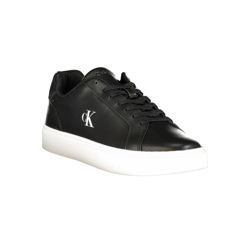 Schwarze Sportschuhe aus Polyester