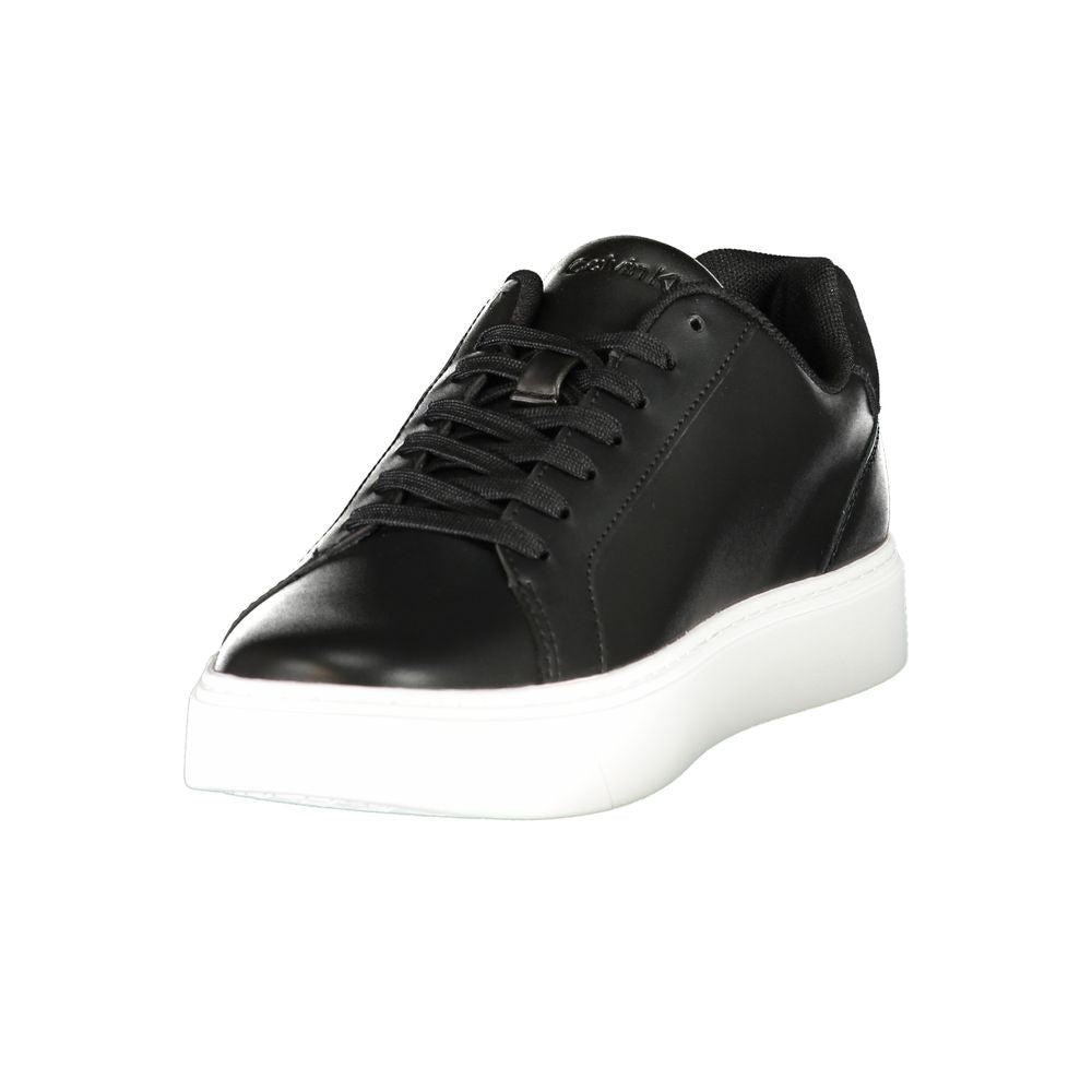 Schwarze Sportschuhe aus Polyester