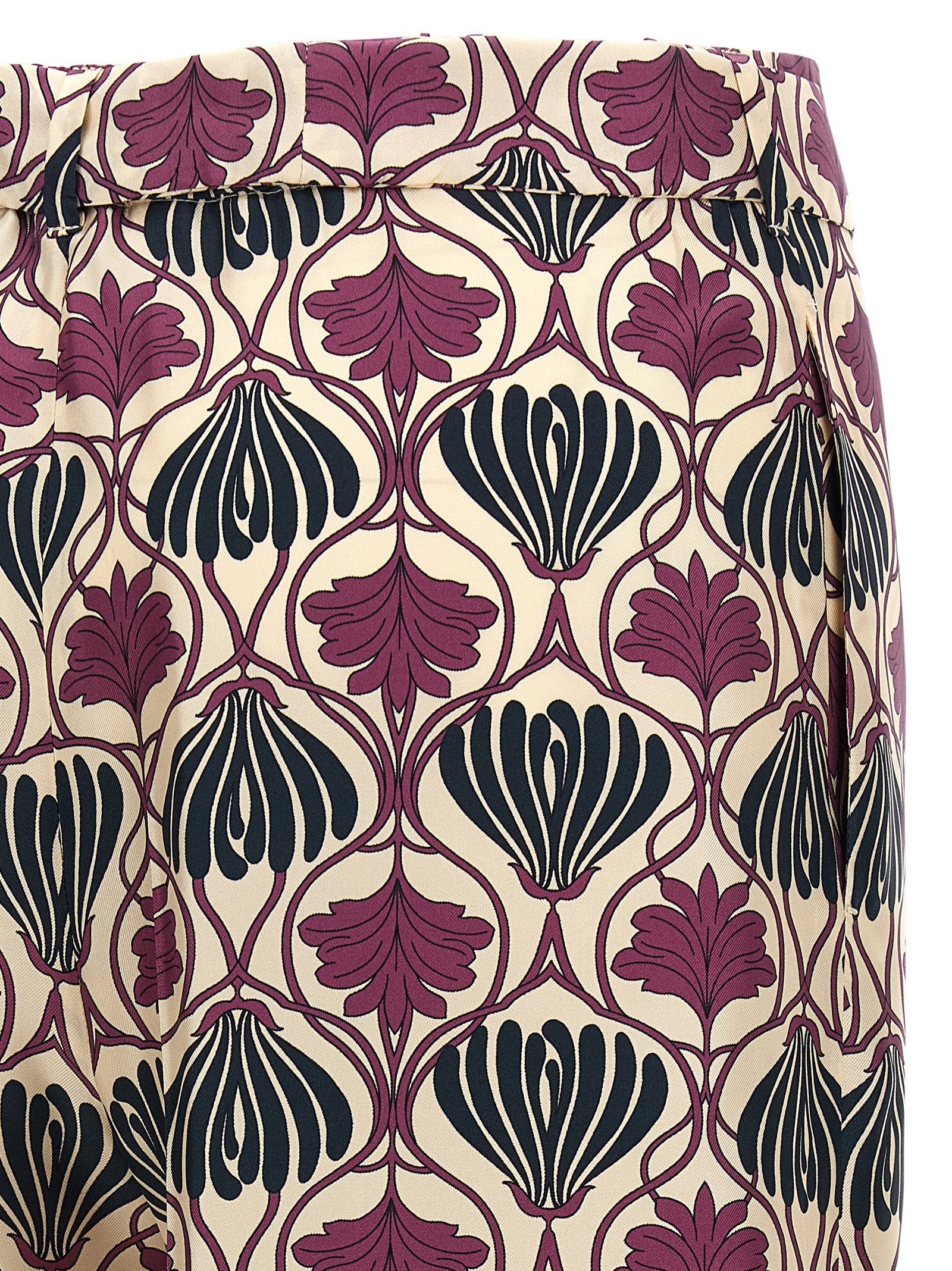 Lila Seidenhose