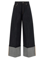 Blaue Baumwoll-Jeans mit ausgestelltem Bein