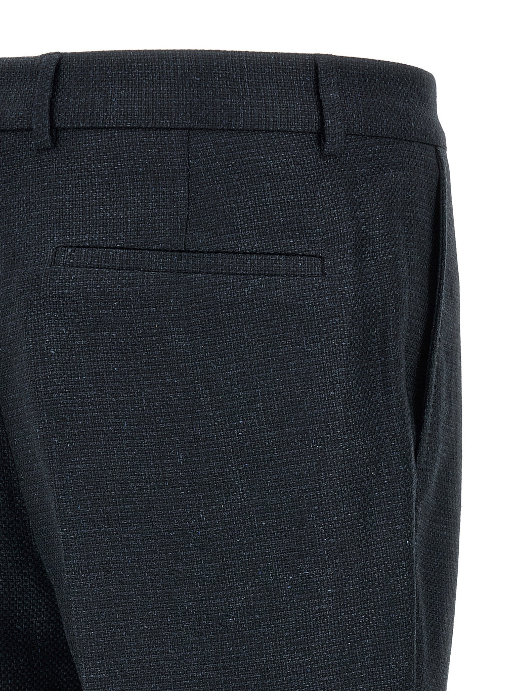 Zweiteiliger Anzug aus blauer Seide