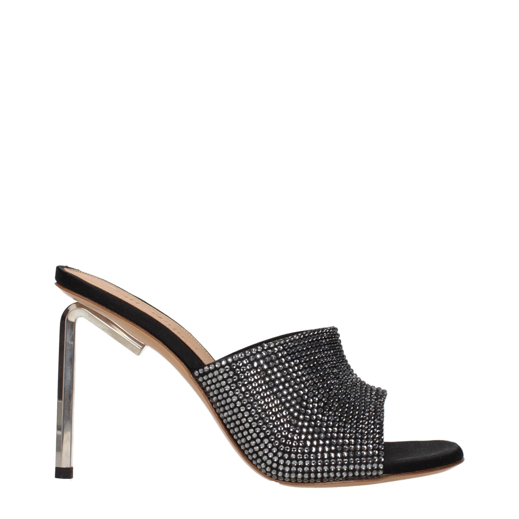 Schwarze Stiletto-Sandalen aus Satin