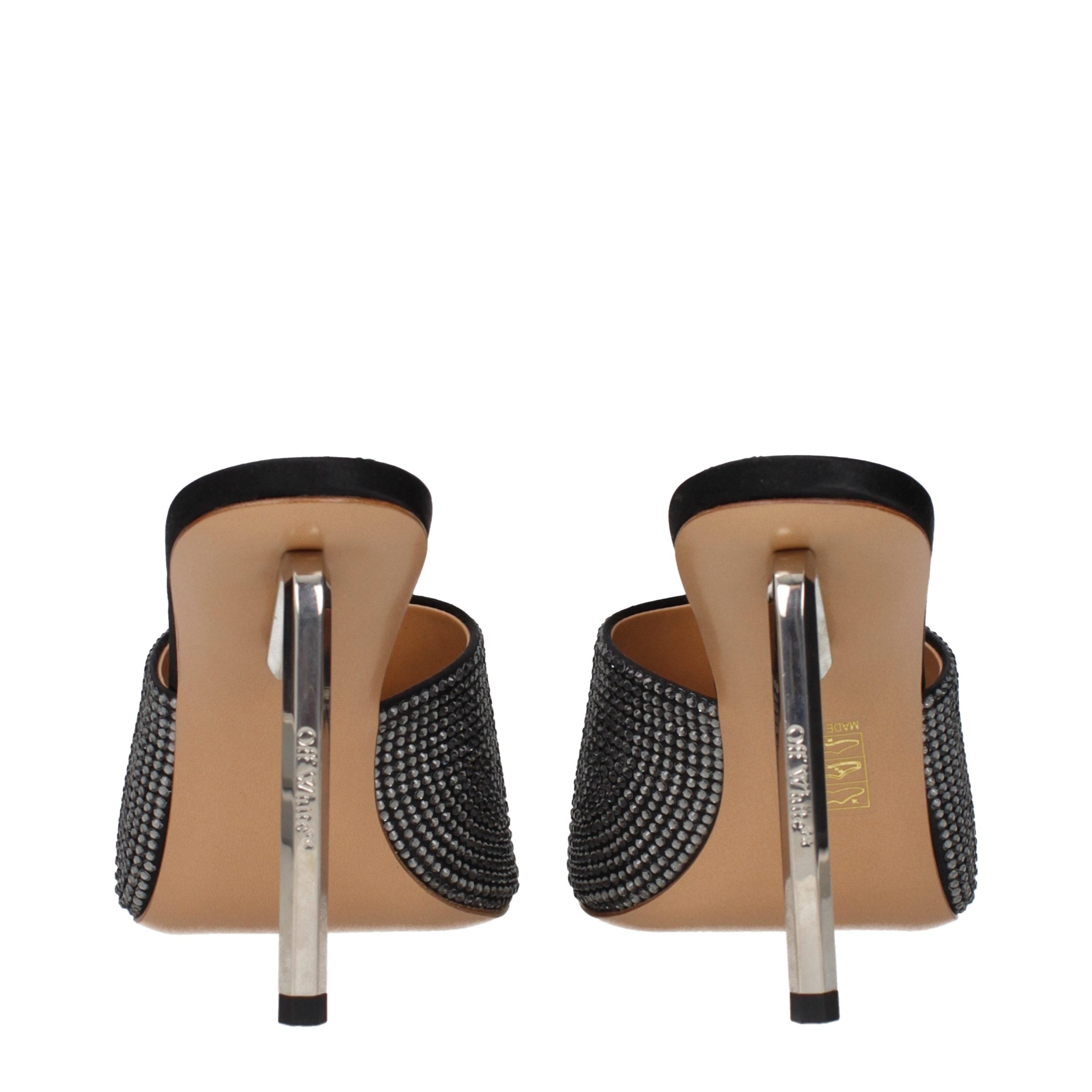 Schwarze Stiletto-Sandalen aus Satin