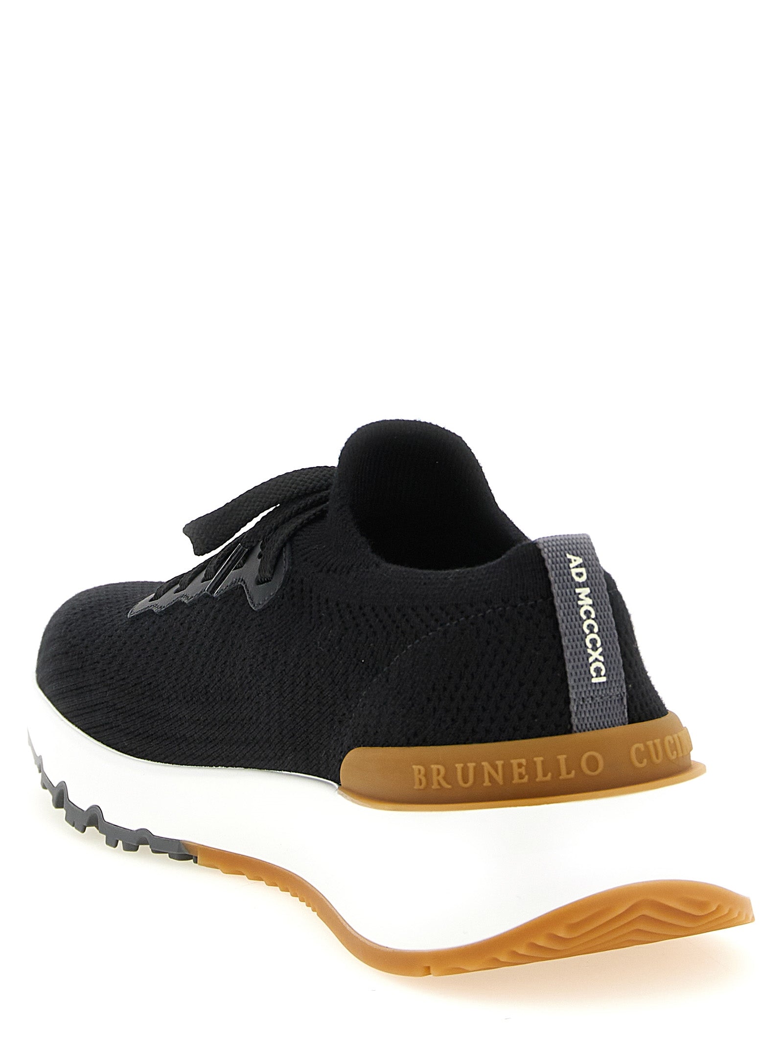 Schwarze Sneaker aus Polyethylen