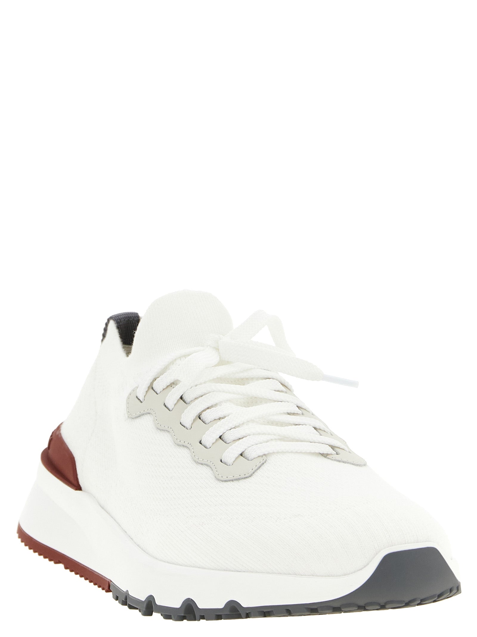 Weiße Sneaker aus Polyethylen
