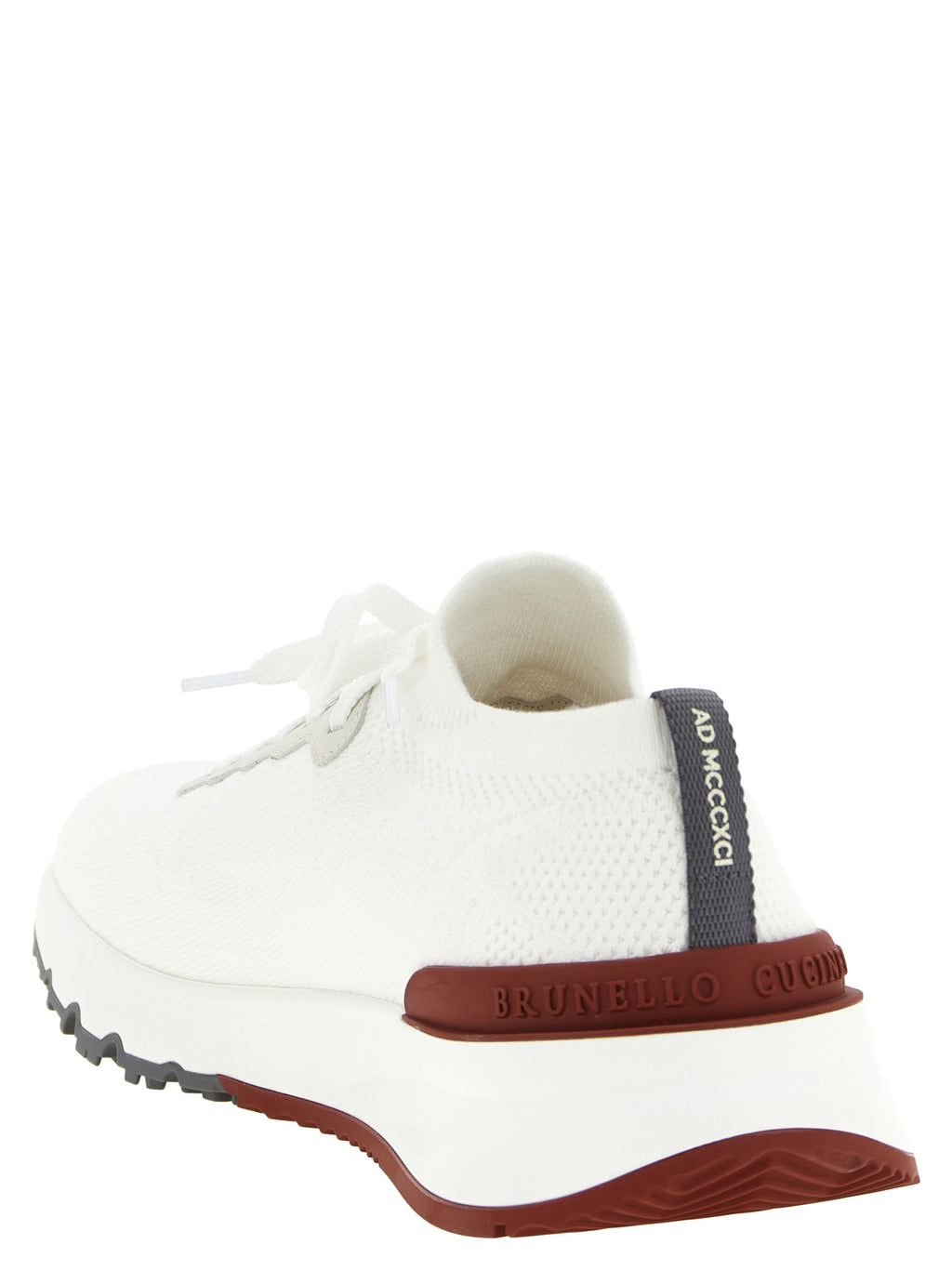 Weiße Sneaker aus Polyethylen