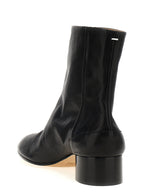 Schwarze Stiefeletten aus Lammleder