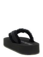 Schwarze Pantoletten