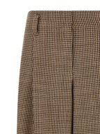 Braune Hose aus reiner Schurwolle mit ausgestelltem Bein