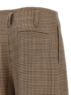 Braune Hose aus reiner Schurwolle mit ausgestelltem Bein
