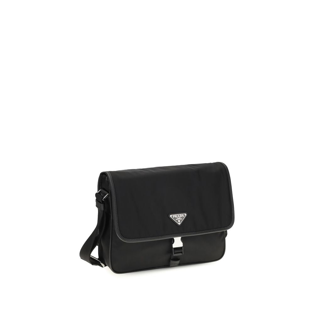 Schwarze Schultertasche aus recyceltem Polyamid