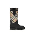 Schwarze Gummistiefel