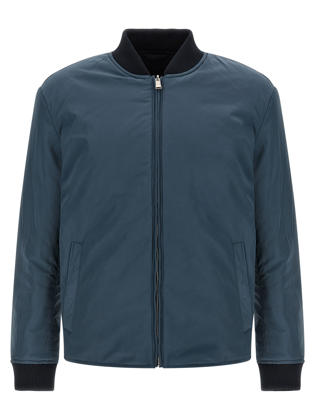 Blaue Polyesterkleidung