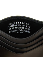 Schwarzes Kartenetui aus Leder 337938BM