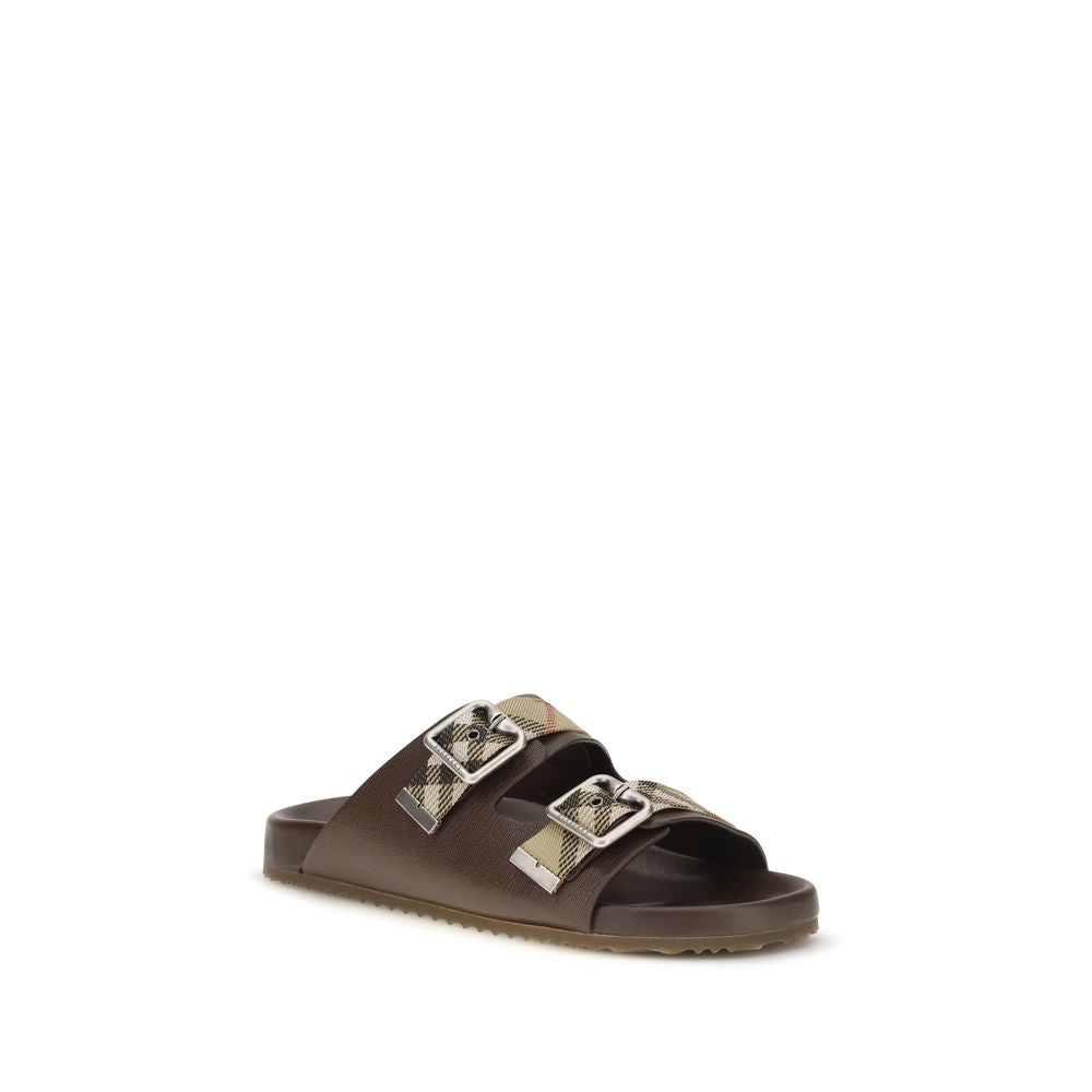 Braune Sandalen aus Ziegenleder