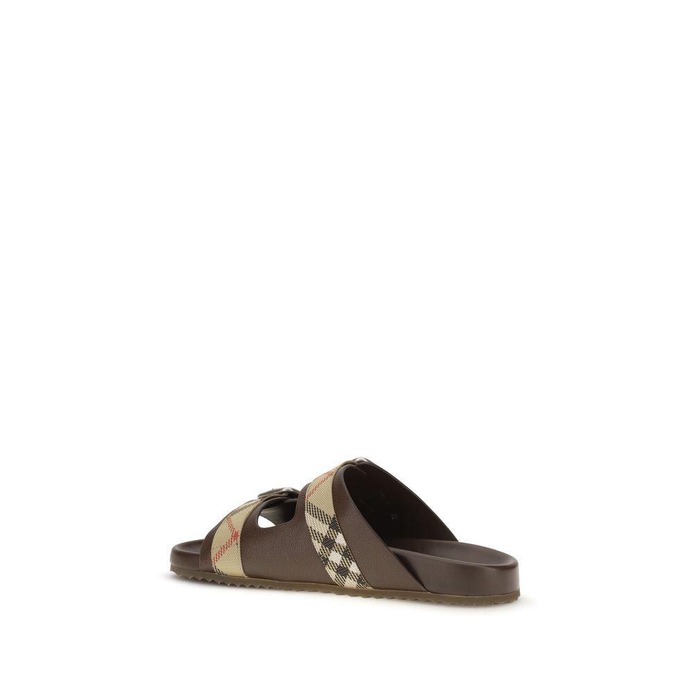 Braune Sandalen aus Ziegenleder