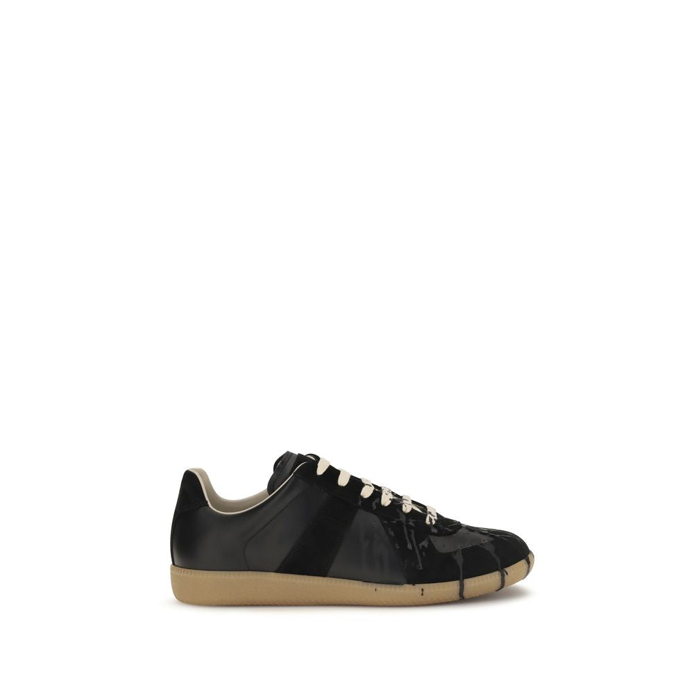 Schwarze Sneaker aus Wildleder