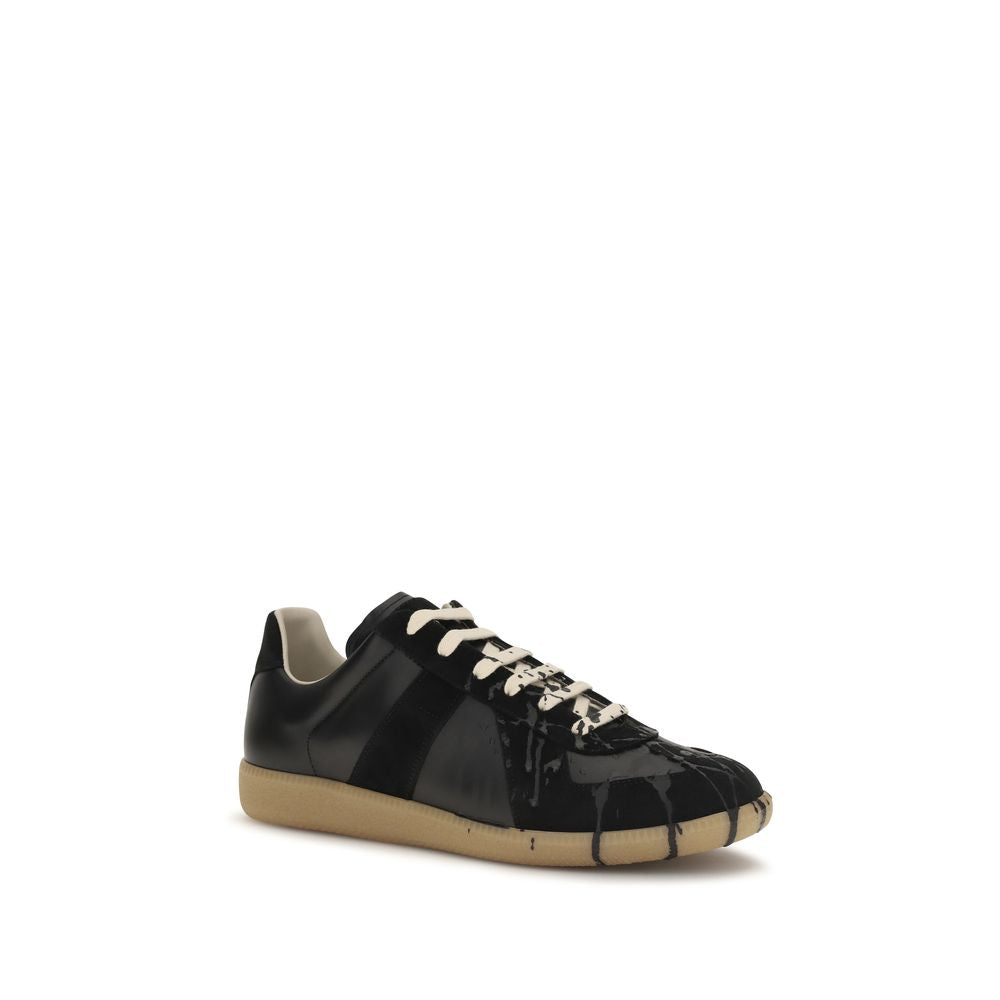 Schwarze Sneaker aus Wildleder