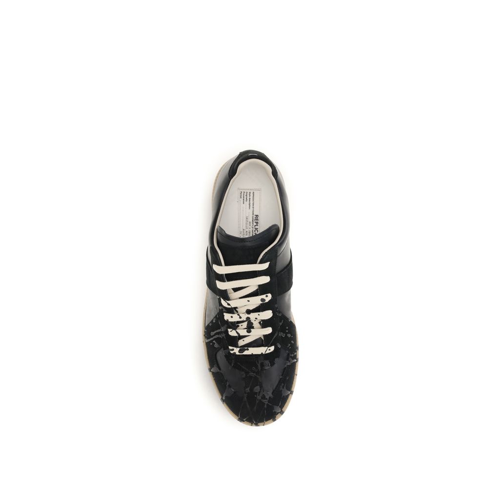 Schwarze Sneaker aus Wildleder