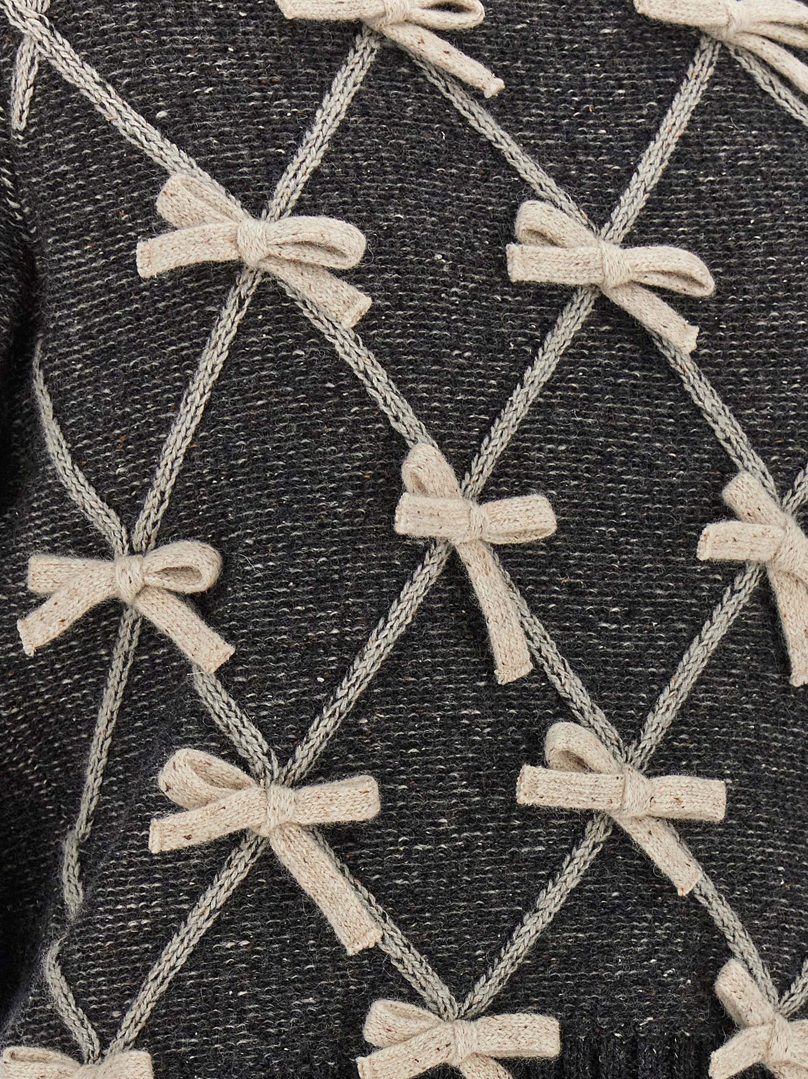 Grauer Wollcardigan