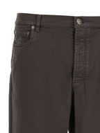 Braune Baumwolljeans mit geradem Bein