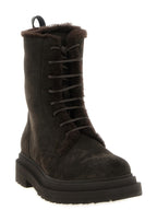 Braune Schnürstiefel aus Kalbsleder