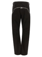 Schwarze Baumwollhose mit ausgestelltem Bein