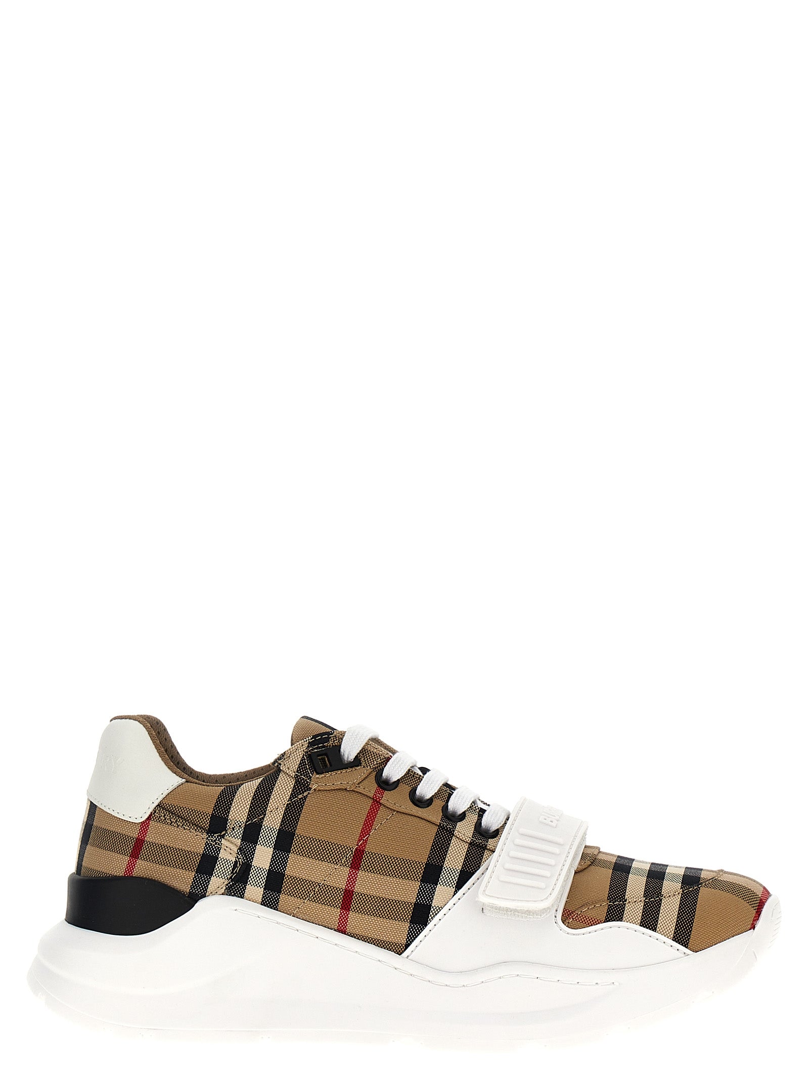 Beigefarbene Baumwoll-Sportschuhe