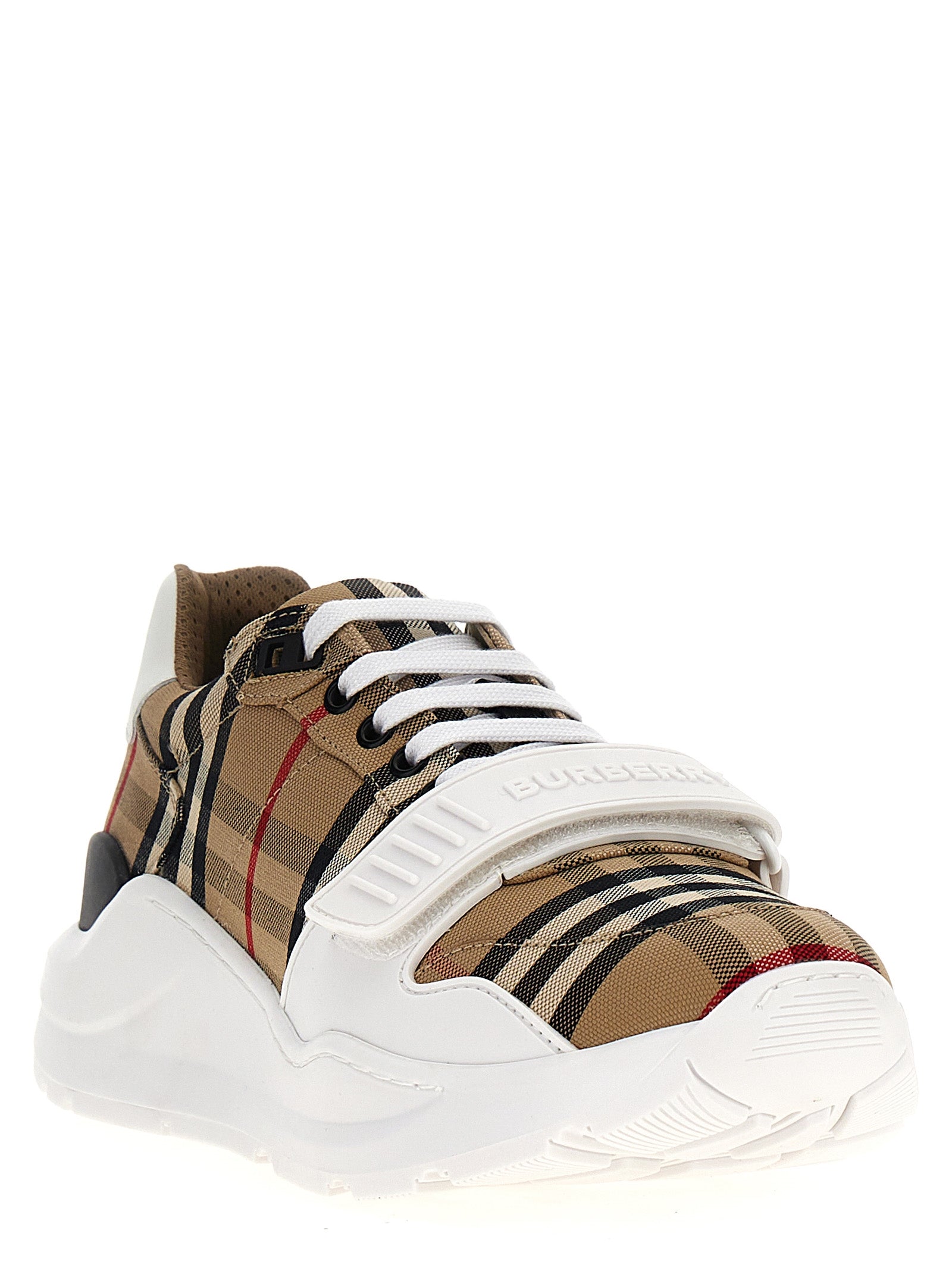 Beigefarbene Baumwoll-Sportschuhe