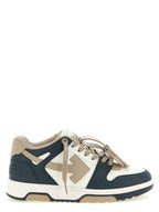 Weiß-blaue Sneaker mit Pfeilmuster