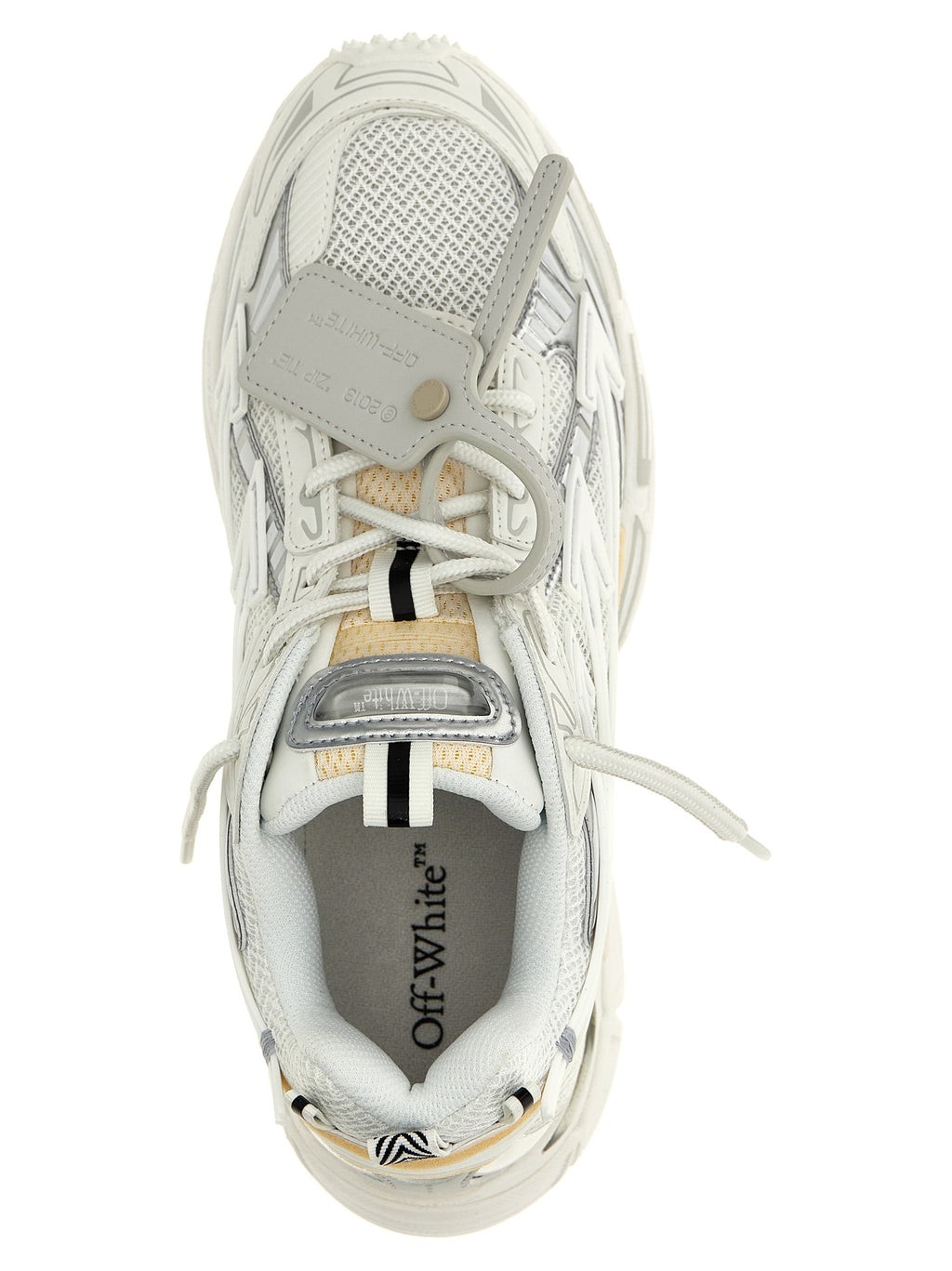 Weiße Sneaker aus Polyethylen