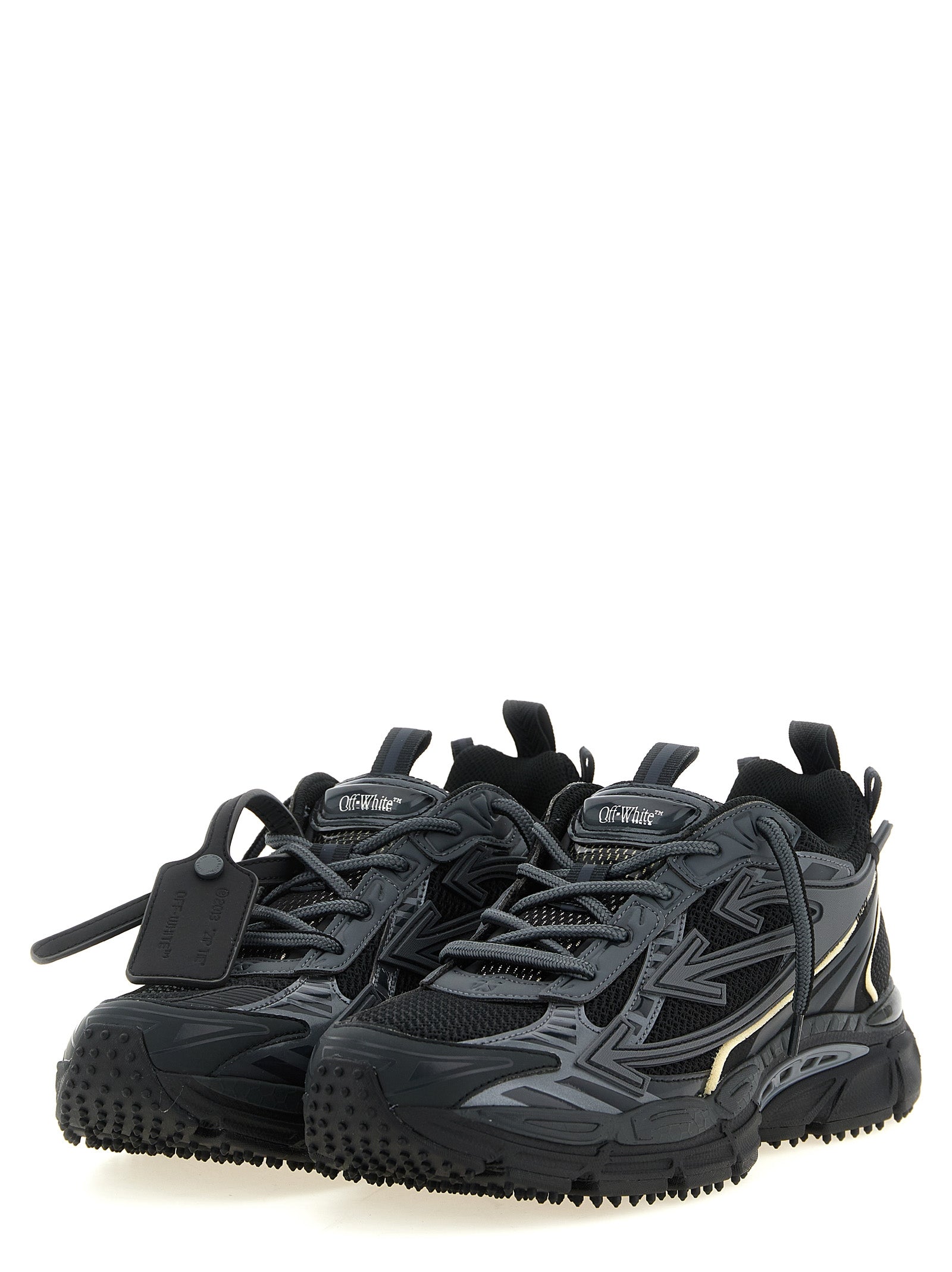 Schwarze Sneaker aus Polyethylen