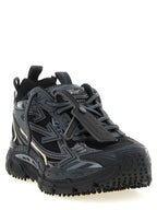 Schwarze Sneaker aus Polyethylen