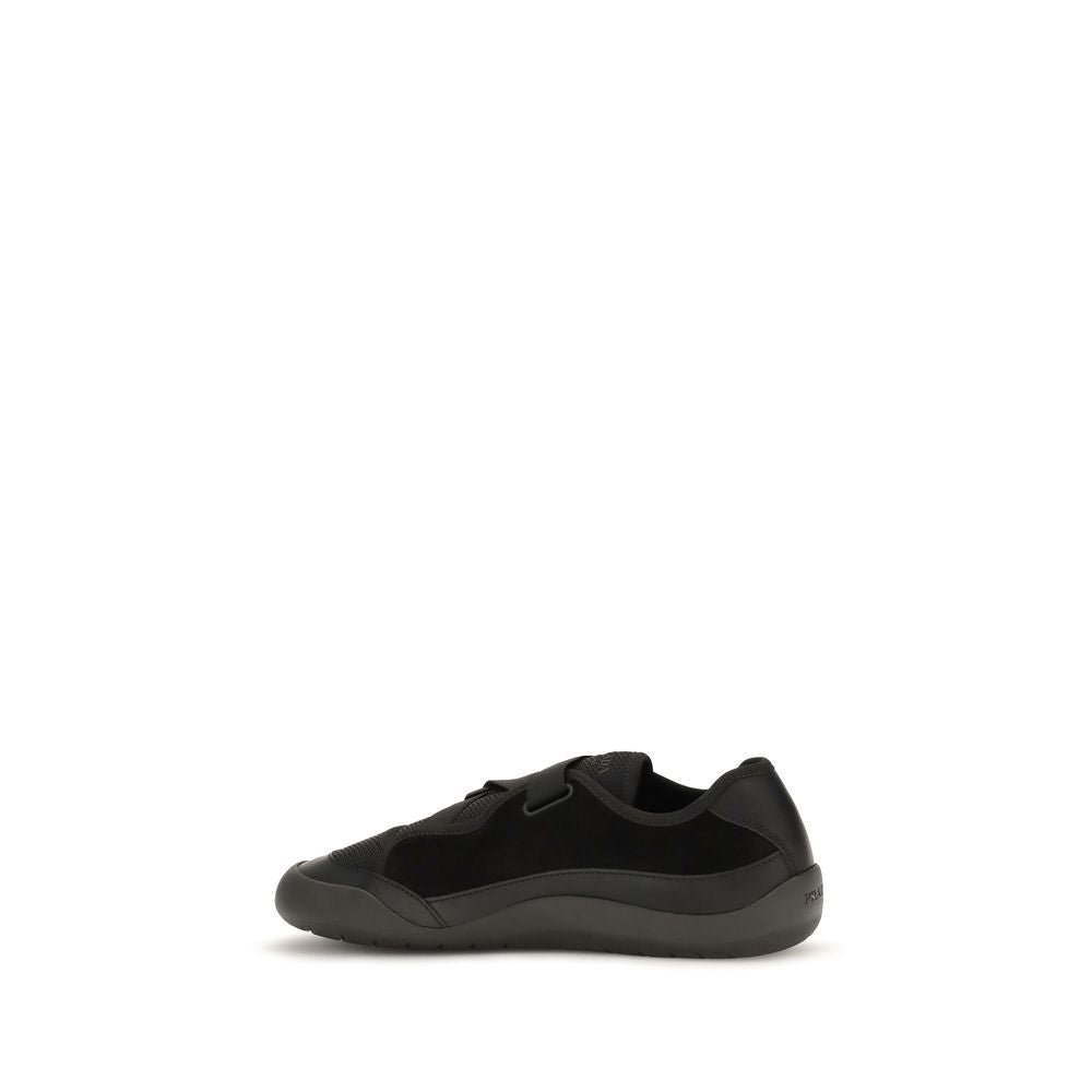 Schwarze Low-Top-Sneaker aus Nylon