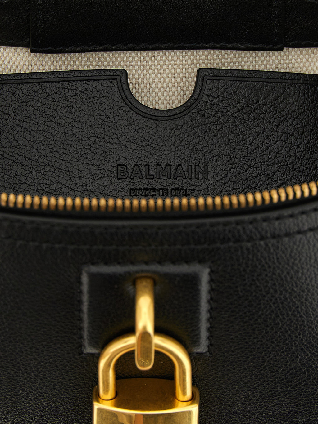 Schwarze Handtasche aus Büffelleder